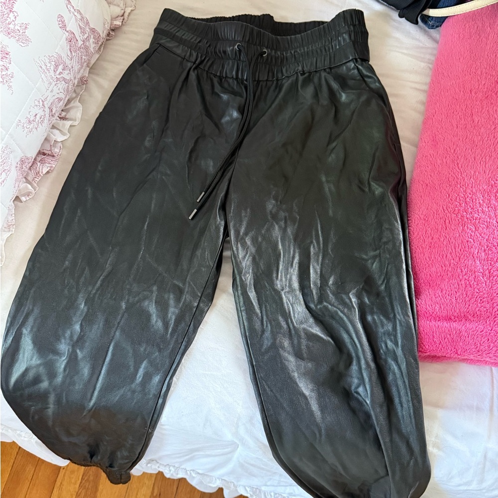 Dynamite Black Ankle Pants